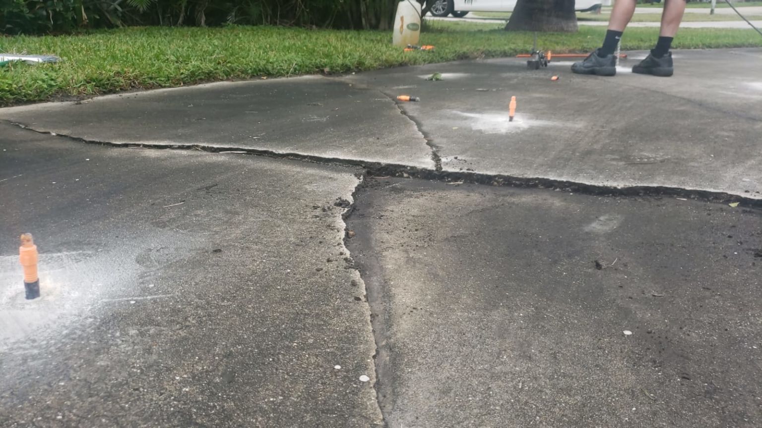 Fixing Your Sinking Driveway - Poly Lift USA Concrete Lifting & Leveling